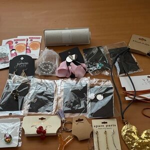 SKKN By KIM Oil drops Vitamin C and Jewelry Bundle 20 Pieces